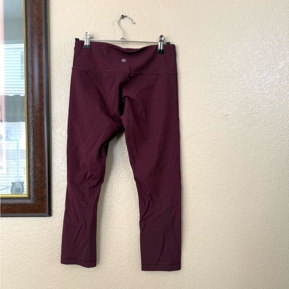 lululemon athletica Pants - Lululemon Cropped Leggings Size 4